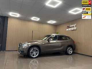 BMW X1 SDrive20i Chrome Line * Automaat / Navigatie / Camera / Afn. Trekhaak / NL Auto *