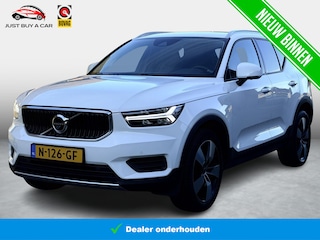 Volvo XC40 2.0 T4 / Elektrische Trekhaak /  Stoelverwarming / 360° Camera / Cruise control / Navigatie / Keyless /  Leder / Full LED / 1e Eigenaar /