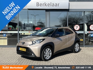 Toyota Aygo 1.0 VVT-i S-CVT Play | Automaat | Stoelverwarming | Achteruitrijcamera |