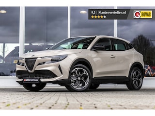 Alfa Romeo Junior Elettrica 54 kWh | ACC | Carplay