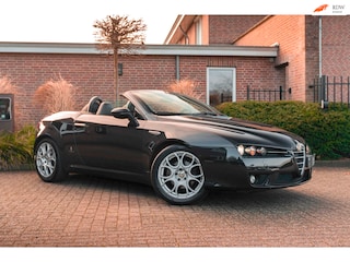 Alfa Romeo Spider 2.2 JTS 185 PK Xenon Leder BOSE Stoelverwarming Memory 18''