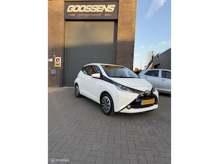 Toyota Aygo 1.0 VVT-i x-play