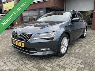 Skoda Superb Combi 1.4 TSI ACT Style LEDER*PANO-DAK*TREKHAAK*