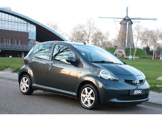 Toyota Aygo 1.0 12V Access 5-Deurs Airco 1e eigenaar 84229km Nieuw APK tot Maart 2027 Technisch top conditie