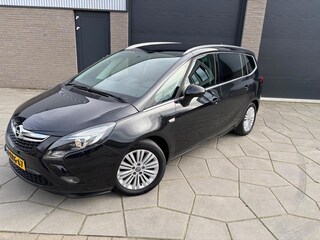 Opel Zafira Tourer 1.4 Design Edition 7p.Heerlijke ruime auto met trekhaak, dakrails en privacy-glas