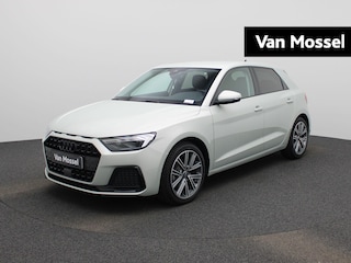 Audi A1 Sportback 30 TFSI Advanced edition l Adaptive cruise control l Climate control l Stoelverwarming l Navigatie l Climate control l LED-koplampen l Audi sound system l Privacy glas l Optiekpakket zwart plus l Lichtmetalen wielen l Apple Carplay / Android Auto