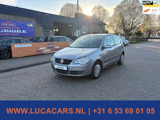 Volkswagen Polo 1.4-16V Turijn NIEUWE APK!
