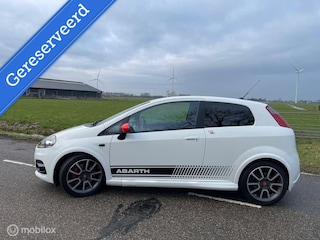 Fiat Punto Grande 1.4-16V Abarth Apple Carplay