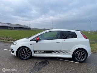 Fiat Punto Grande 1.4-16V Abarth Apple Carplay