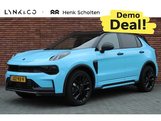 Lynk & Co 01 1.5 More | Wrap | 360 Graden camera | Actieve LED Koplampen | Panoramadak met schuif-/kantelfunctie | Premium Audio By Harman Kardon | Sfeerverlichting | Dodehoekassistent | Adaptieve Cruise Control | Stuurverwarming | Stoelverwarming | Bestuurdersstoel met geheugen | Getint glas | Elektrisch bedienbare achterklep | Draadloos telefoonoplader