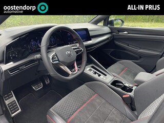 Volkswagen Golf 2.0 TSI GTI ClubSport 45 Jahre | 301 pk | Achteruitrijcamera | Stoel/stuur verwarming | Cruise adaptief |