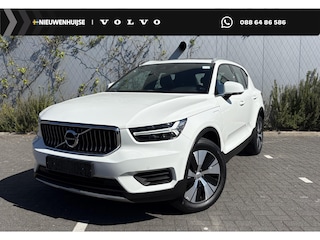 Volvo XC40 Plug-in Hybrid T5 Inscription Expression | Panoramadak | Stoel- en stuurverwarming | Achteruitrijcamera | Parkeersensoren voor + achter | Climate control | Cruise control | LED koplampen | Navigatie | Apple Carplay / Android Auto |