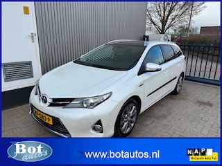 Toyota Auris Touring Sports 1.8 Hybrid Lease Pro ECC / CRUISE / PARKEERSENSOREN / TREKHAAK / PANORAMADAK / LMV