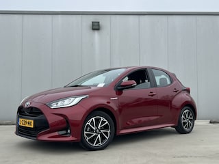Toyota Yaris 1.5 Hybrid Dynamic | Trekhaak afneembaar | Lichtmetalen velgen 16"