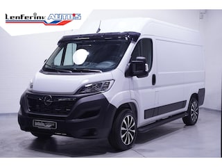 Opel Movano 2.2D 140 pk L2H2 Black&White Edition Navi Camera, 18" LMV, Treeplanken, Airco ECC, Nieuw, 3-Zits
