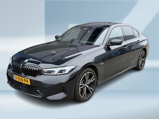 BMW 330e xDrive M-Sport | Panoramadak | Harman Kardon | Head-up | BLIS