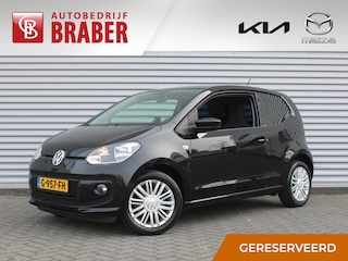 Volkswagen Up 1.0 Groove Up! | 3-Drs | Navi | Airco | Stoelverwarming | 16'' LM velgen | Privacy Glass |