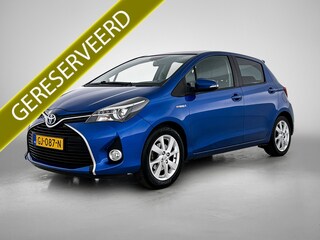 Toyota Yaris 1.5 Hybrid Dynamic / Panorama dak / Cruise-ctr. / Airco Ecc / Camera / Privacy Glass / Lmv 16" / Apk 09-2026