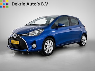 Toyota Yaris 1.5 Hybrid Dynamic / Panorama dak / Cruise-ctr. / Airco Ecc / Camera / Privacy Glass / Lmv 16" / Apk 09-2026