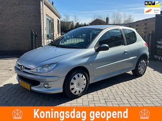 Peugeot 206 1.4 Air-line 3 || airco | nieuwe apk keuring !