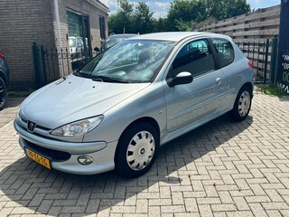 Peugeot 206 1.4 Air-line 3 || airco | nieuwe apk keuring !