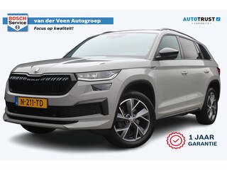 Skoda Kodiaq 1.5 TSI Sportline Business 7p. | Incl. 12 maanden garantie | Pano | Adaptive cruise | Zwarte hemel | Stoel/stuur verwarming | LED | Dodehoek detector | Lane assist | Schakelflippers | Navi | Apple Carplay | 19" LMV | Camera | PDC V+A | Virtual cockpit | Bestuurderstoel elektr. + memory |