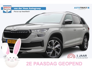 Skoda Kodiaq 1.5 TSI Sportline Business 7p. | Incl. 12 maanden garantie | Pano | Adaptive cruise | Zwarte hemel | Stoel/stuur verwarming | LED | Dodehoek detector | Lane assist | Schakelflippers | Navi | Apple Carplay | 19" LMV | Camera | PDC V+A | Virtual cockpit | Bestuurderstoel elektr. + memory |