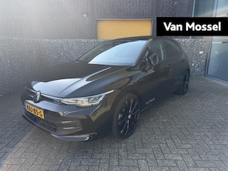 Volkswagen Golf 1.5 eHybrid Life Edition 204 PK | SOH 100% | Automaat | Adaptive Cruise Control | Lane Assist | Travel Assist | Apple Carplay | 360 Camera | Panoramadak | Trekhaak | Stoelverwarming | Stuurverwarming | 19 inch lichtmetalenvelgen | Elektrische inklapbare spiegels |