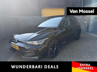 Volkswagen Golf 1.5 eHybrid Life Edition 204 PK | SOH 100% | Automaat | Adaptive Cruise Control | Lane Assist | Travel Assist | Apple Carplay | 360 Camera | Panoramadak | Trekhaak | Stoelverwarming | Stuurverwarming | 19 inch lichtmetalenvelgen | Elektrische inklapbare spiegels |