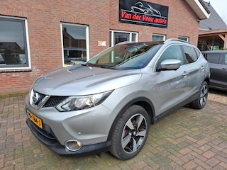 Nissan Qashqai 1.2 N-Vision. Zeer netjes, 2de eigenaar. O.a. camera, pano, cruise, navi, etc. Dealer onderhouden.