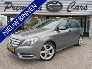 Mercedes-Benz B-klasse 180 Ambition,AUTOMAAT,TREKH,LEER,NAV,PDC,CRUISE,ALL SEASON