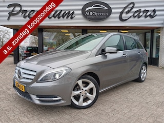 Mercedes-Benz B-klasse 180 Ambition,AUTOMAAT,TREKH,LEER,NAV,PDC,CRUISE,ALL SEASON
