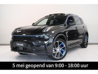 Lynk & Co 01 1.5 | Panoramadak | Infinity audio | Camera | PLUG IN HYBRID | Adaptieve Cruise |