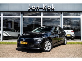 Volkswagen Golf 1.0 TSi 110 pk Life | Parkeersensoren | Digi. Instrumentarium | Lichtmetaal