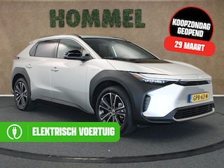 Toyota bZ4X Premium 71 kWh - ORIGINEEL NEDERLANDSE AUTO - STOELVERWARMING VOOR EN ACHTER - ELEKTRISCHE ACHTERKLEP - MEMORY SEATS - STOELVENTILATIE VOORZIJDE - JBL PREMIUM AUDIO - STUURVERWARMING - DODEHOEKDETECTIE - NAVIGATIE - 360 GRADEN CAMERA