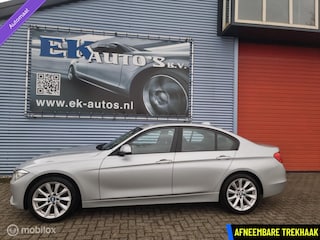 BMW 320i Upgrade Edition 184pk Automaat. NL-Auto.