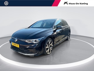 Volkswagen Golf 1.5 eTSI 150pk DSG R-Line · Panoramadak · Camera · Apple/Android Car Play · Stoelverwarming · Dodehoeksensoren · 18'' velgen ·