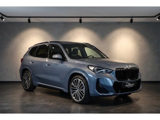 BMW X1 23 i xDrive M Sport Leder l Panorama l Harman l HUD l Shadow Lin