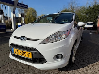 Ford Fiesta 1.4 ST - Line Ghia / Parkeersensoren / Bluetooth / Airco / Stoelverwarming