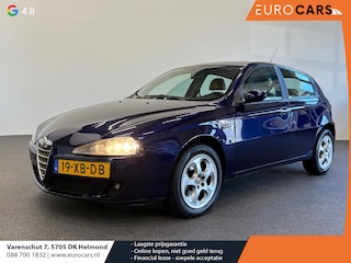 Alfa Romeo 147 1.6 T.Spark Veloce Business Lees opmerkingen! Lederen bekleding Cruise Control Airco