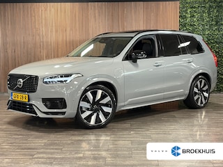 Volvo XC90 T8 AWD Recharge Ultra Dark | Vol! | Bowers & Wilkins | Luchtvering | Stoelventilatie | Trekhaak | 360 Camera | Head-Up Display | Stoelmassage | 455pk | Adaptieve Cruise Control | Stoelverwarming voor+achter | Stuurwielverwarming | Schuifdak | 21 Inch | Full LED Meesturende koplampen | Pilot Assist | BLIS Dode Hoek Detectie | Alcantara hemelbekleding | Lederen handgrepen en zonnekleppen | Elektrische voorstoelen geheugen | Nappa Lederen bekleding | Zitting verlenging voorstoelen | Lederen Dashboard | Google Infotainment | Keyless Drive | Parkeersensoren voor+achter | Privacy Glass | Elektrisch bedienbare achterklep | Geïntegreerde zongordijnen achterportieren | Geïntegreerd kinderzitje achterin | Verlichte instaplijsten | 7-Persoons | 4-Zone Climate Control | DAB Radio | Apple Carplay/Android Auto | Alarm Klasse III | Draadloos telefoon opladen | Volvo On Call met mobiele App functie | Vapour Grey Metallic |