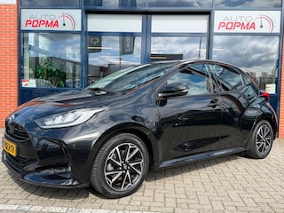 Toyota Yaris 1.5 Hybrid Dynamic Automaat / Trekhaak / Stoelverw. / Apple - Android Navi / LM / 4 seiz. banden / Hoge instap en zit