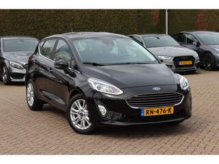Ford Fiesta 1.0 EcoBoost Titanium Automaat / 52.185 km / Trekhaak / Camera / CarPlay / 16'' / Navigatie / Parkeerhulp V+A / DAB / Getint glas / Cruise Control