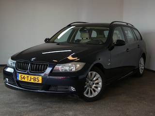 BMW 3-serie Touring 320i High Executive NWE APK