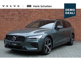 Volvo V60 2.0 T6 Plug-in hybrid AWD Plus Dark | Panoramadak | Harman Kardon geluidsysteem | Rondomzicht camera | Hemelbekleding donker | Nappa leder charcoal bekleding | Google services | Getinte ramen | Apple Carplay & Android Auto | Verwarmbare voor- en achterstoelen | Verwarmbaar stuurwiel | Elektrisch verstelbare stoelen met geheugenstanden |