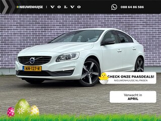 Volvo S60 1.5 T3 Nordic+ | Lederen Bekleding | Trekhaak | Xenon | 18" | Standkachel | Stoelverwarming | Parkeer Camera | Navigatie |