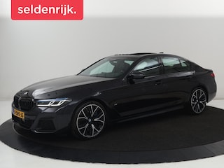 BMW 530d M Sport | Schuifdak | Head-Up | Nappaleder | Trekhaak | Adaptive cruise | Laserlicht | Camera | Stoelverwarming | Navigatie | 20'' | Sfeerverlichting | Park Assist | Origineel NL