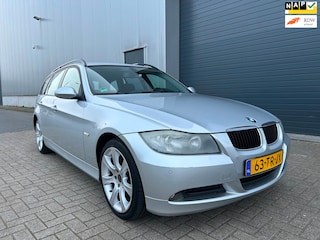 BMW 3-serie Touring 318i High EXE AUT NAVI PDC NAP