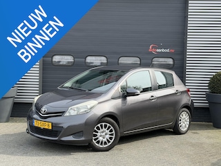 Toyota Yaris 1.0 VVT-i Aspiration | Camera | Airco | Lichtmetalen Velgen | Elektrische Ramen |