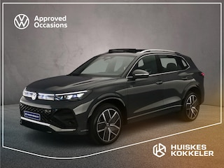 Volkswagen Tiguan R-Line Edition 1.5 TSI eHybrid 272pk DSG Automaat Trekhaak, Panoramadak, Adaptive cruise control, Elektrische achterklep, Achteruitrijcamera